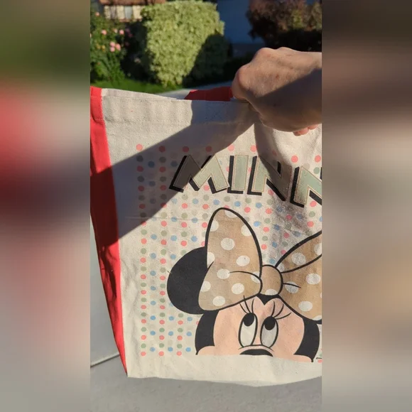 Color Changing Del Sole Minnie Mouse Disney Tote - Picture 8 of 9